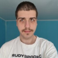Poză de profil pentru Adrian
